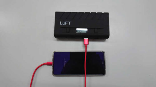 LUFTスマホの充電にも使える